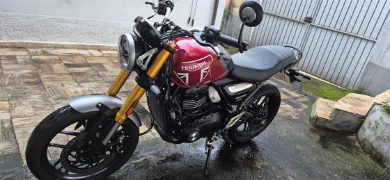 TRIUMPH SPEED 400 